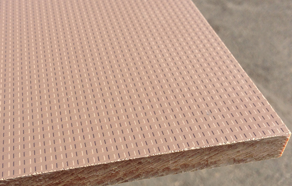 I piani inclinati, la parete da arrampicata e gli scalini