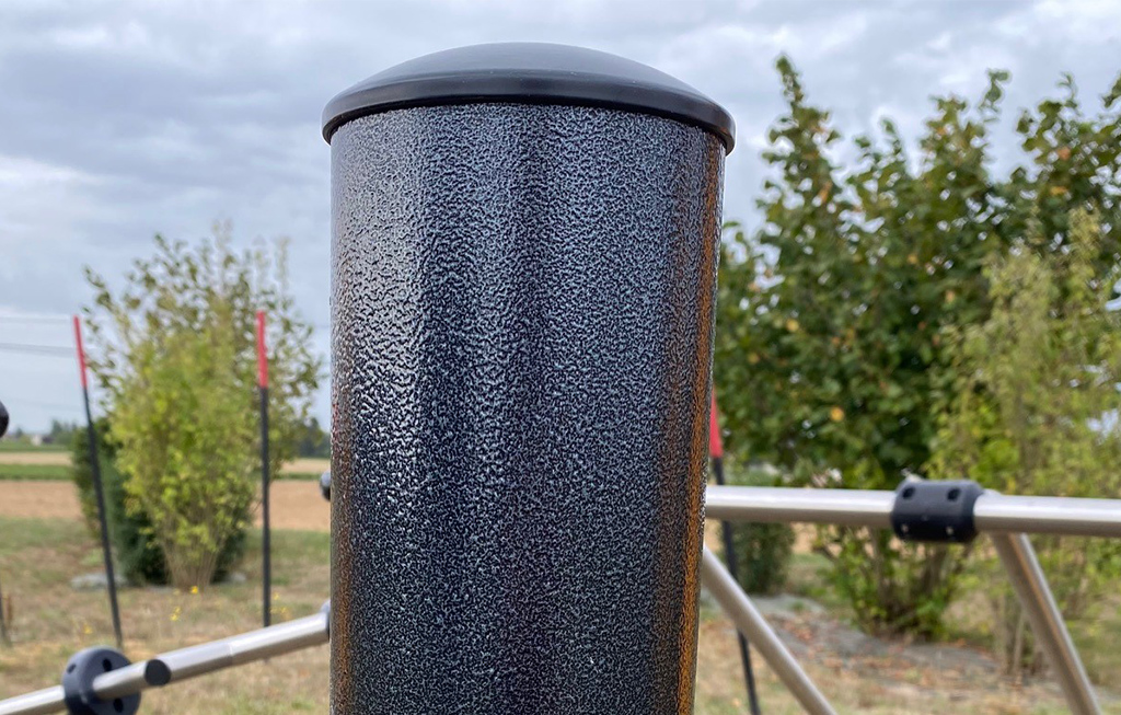 Il palo portante circolare, diametro 102 mm,