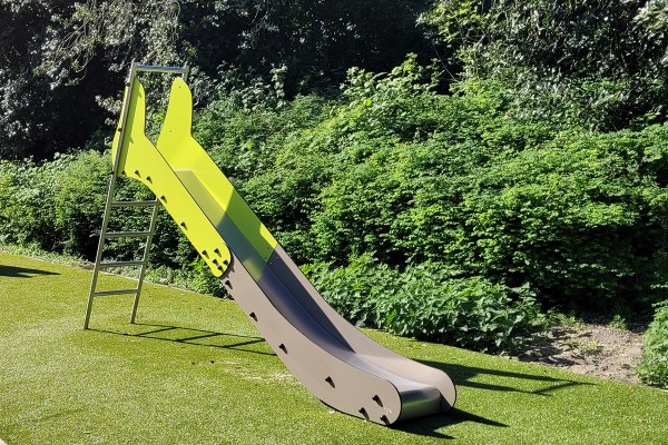 Scivolo verde J1011 aree giochi giochi classici scivoli immagine foto