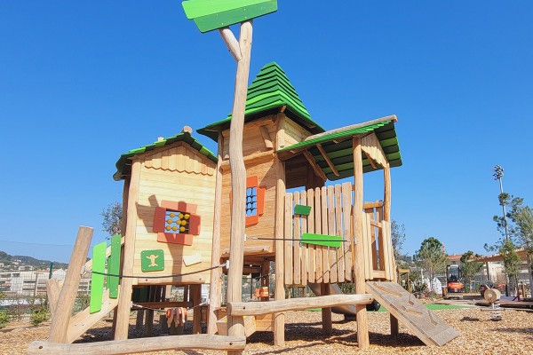 Villaggio medievale J49204® aree giochi giochi in legno naturale sostenibile origin’ immagine foto