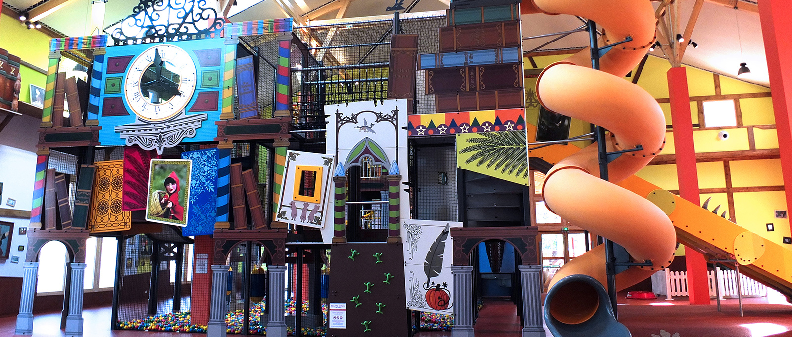 Un magico parco giochi al coperto per il Center Parcs del Bosco dei Cerbiatti (Francia)