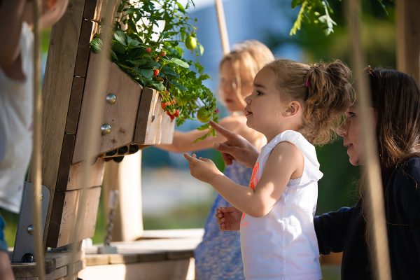 Arredo scolastico outdoor – L’Autunno è il momento migliore per pensare alla Primavera