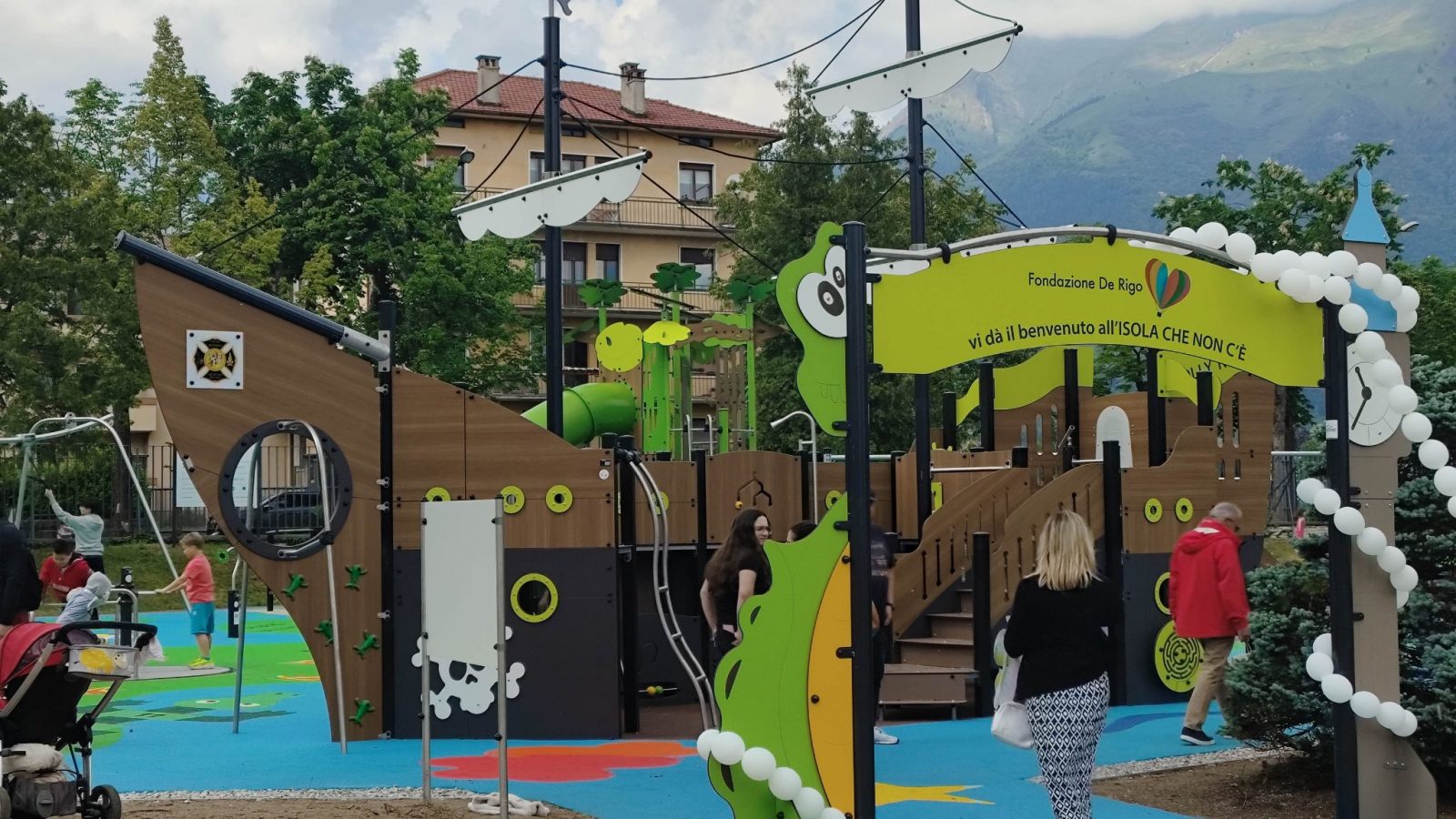 Area giochi inclusiva su misura a Belluno: il progetto ispirato a Peter Pan “L’Isola che non c’è”